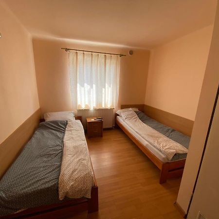 Auberge de jeunesse "U Jedrusia" à Zarebow Extérieur photo