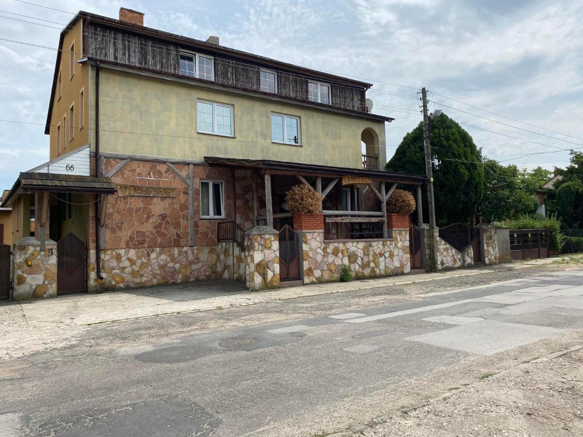 Auberge de jeunesse "U Jedrusia" à Zarebow Extérieur photo