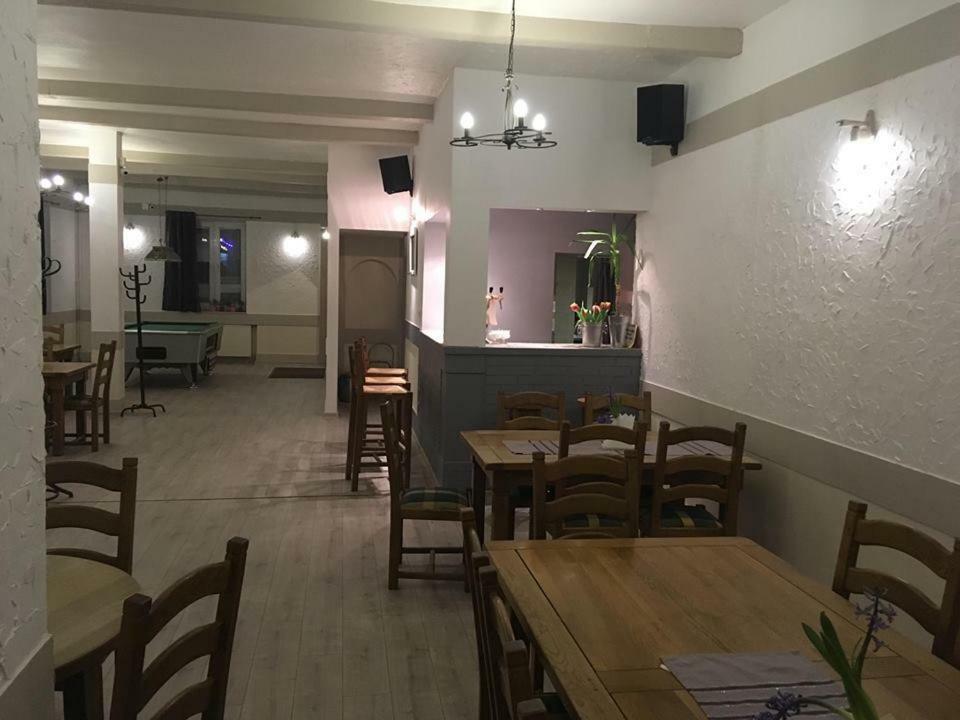 Auberge de jeunesse "U Jedrusia" à Zarebow Extérieur photo