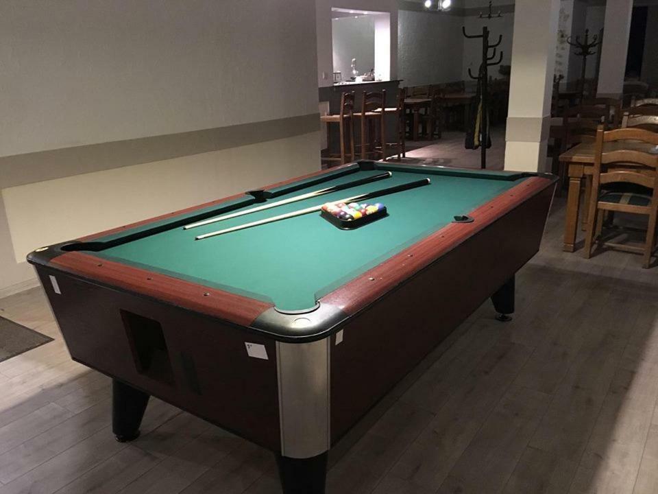 Auberge de jeunesse "U Jedrusia" à Zarebow Extérieur photo